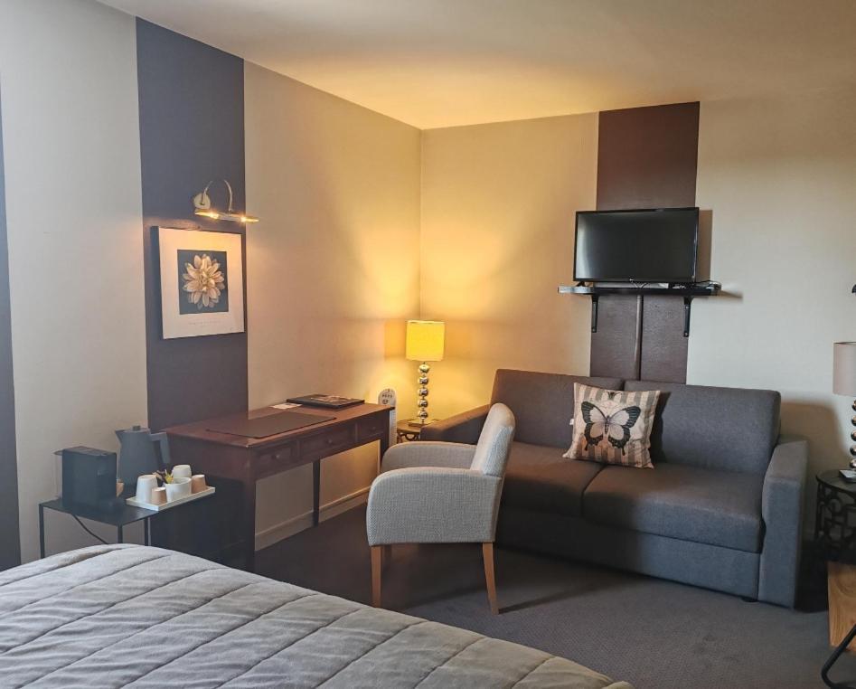 סנט-ג'וניין Logis Hotel - Restaurant Le Relais De Comodoliac מראה חיצוני תמונה