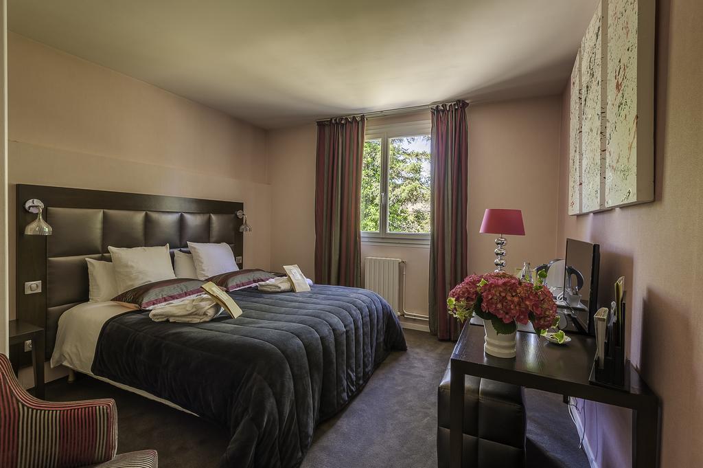 סנט-ג'וניין Logis Hotel - Restaurant Le Relais De Comodoliac מראה חיצוני תמונה