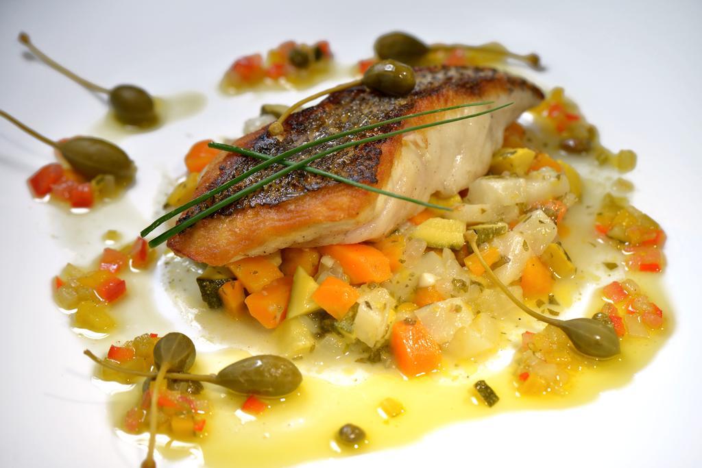 סנט-ג'וניין Logis Hotel - Restaurant Le Relais De Comodoliac מראה חיצוני תמונה