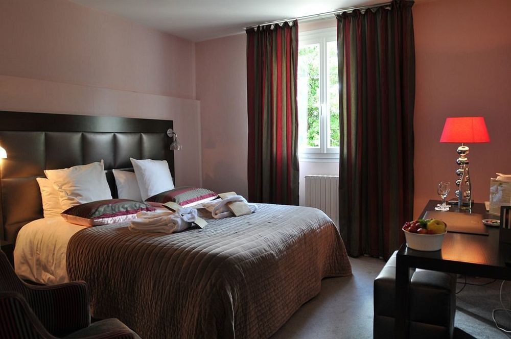 סנט-ג'וניין Logis Hotel - Restaurant Le Relais De Comodoliac מראה חיצוני תמונה